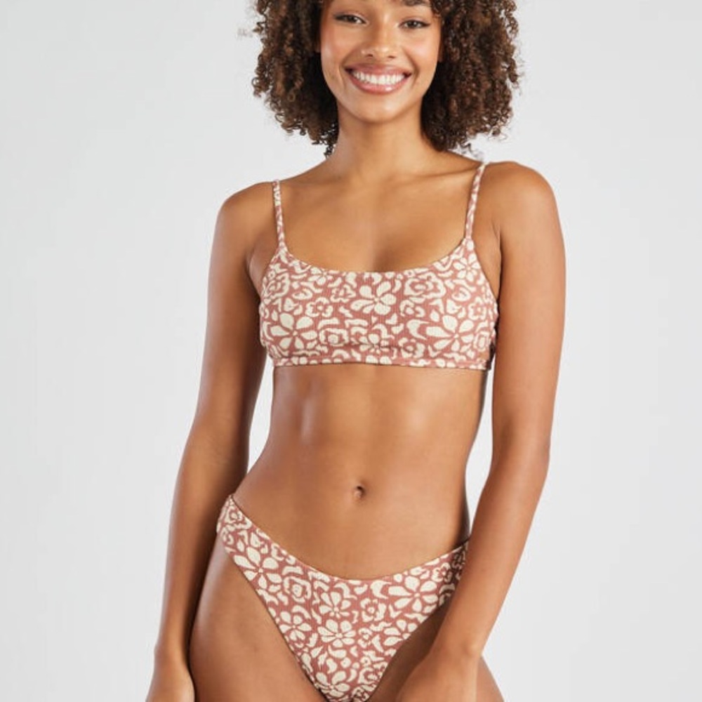 NWT Roxy Free Fallin Floral Bralette Bikini Top and Bottom size small
